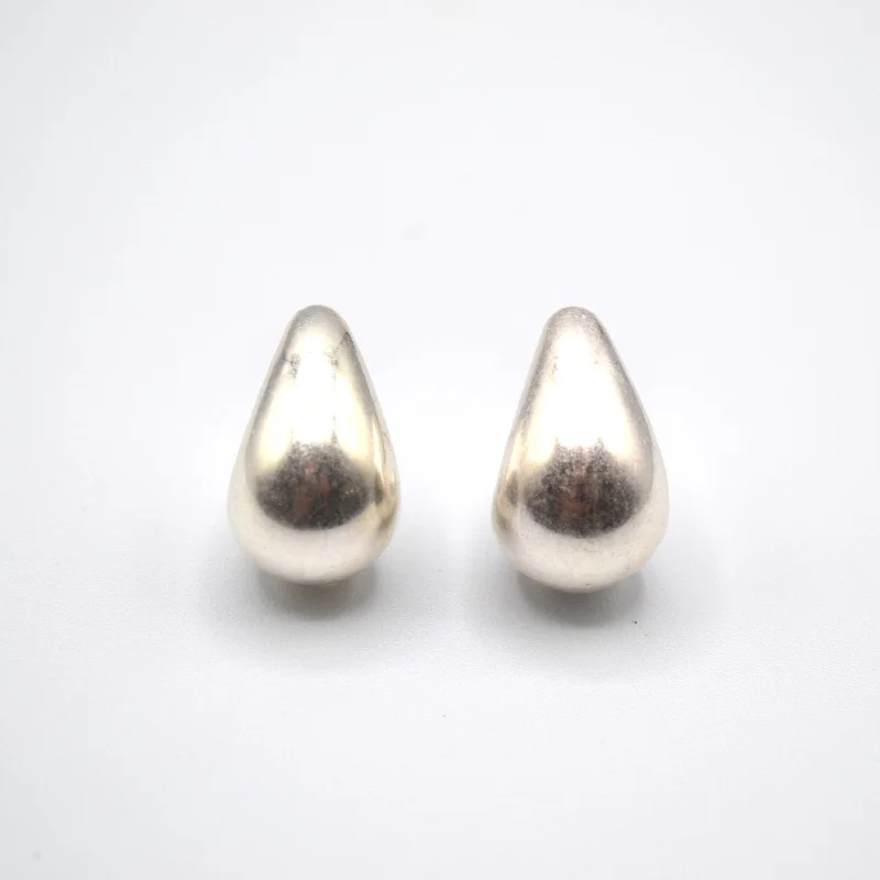 Pretty Pearl Earrings-Wendell Earrings