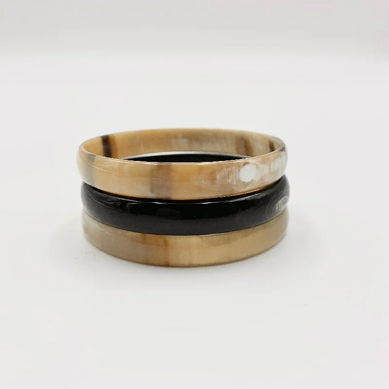 Elegant Cuff Bangles-Horn Bangle - Medium