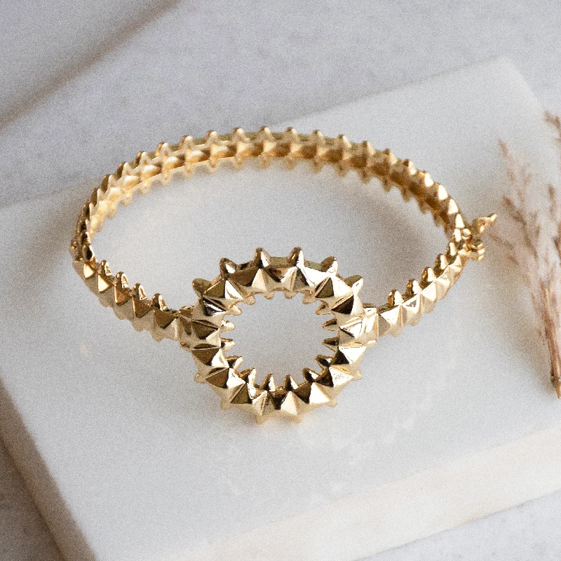 Elegant Diamond Bangle-Halo Spire Golden Bangle