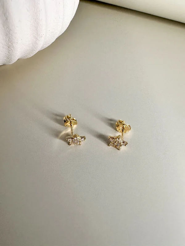 Nature-Inspired Gold Earrings-Velani Jewelry Shiny Star Studs