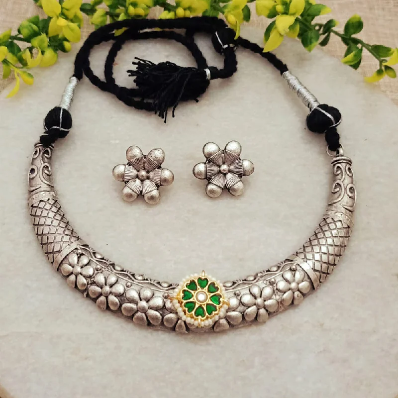 Dainty Silver Necklace-FS Collection Oxidised Plated Kundan Stone Pearls Necklace